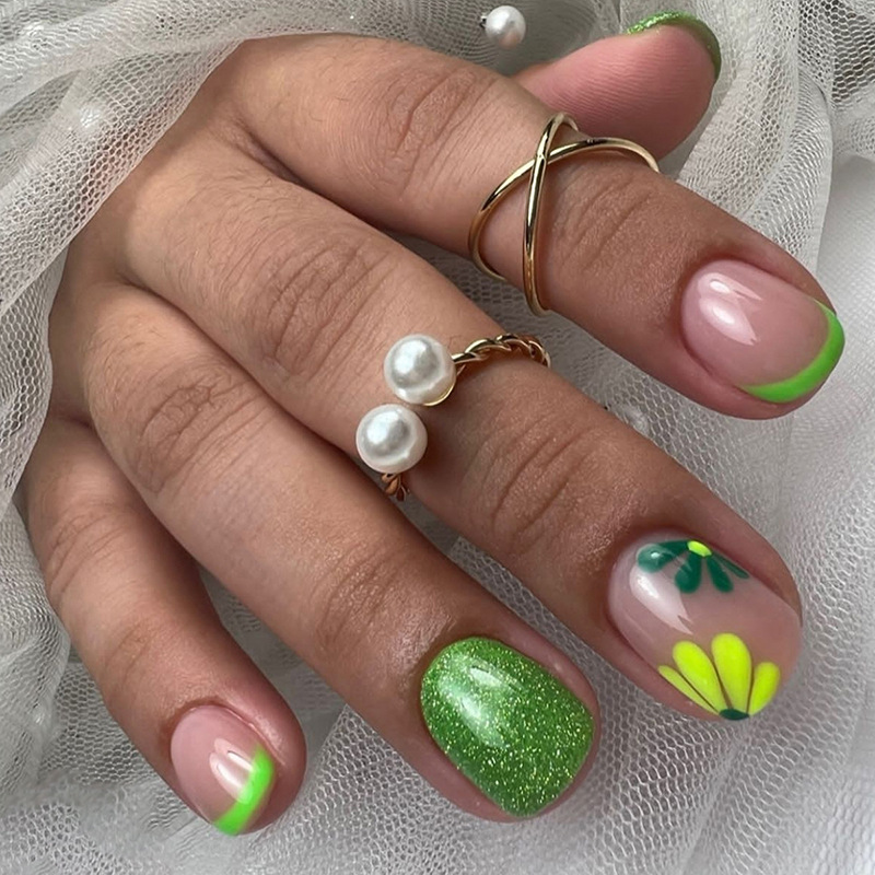 Nail Art Jelly - 24 шт. коротких накладных ногтей для